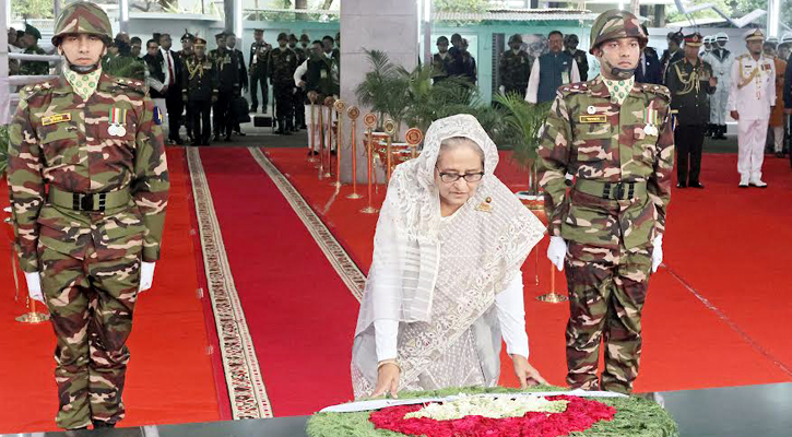 জাতীয় শিশু দিবস-২০২৪’ উপলক্ষে বঙ্গবন্ধুর প্রতিকৃতিতে প্রধানমন্ত্রীর শ্রদ্ধা