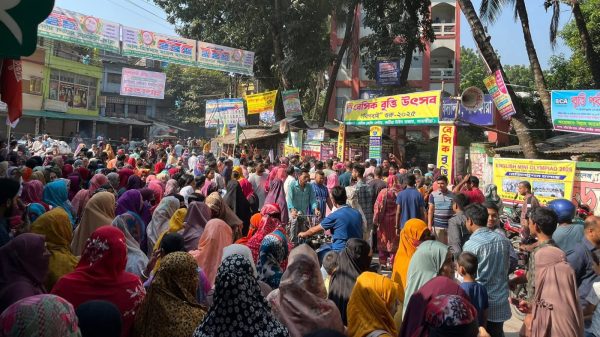 সাতক্ষীরায়  শিশু বৃত্তি পরীক্ষার নামে চলছে শিক্ষা-বাণিজ্য