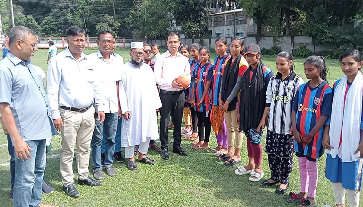 সাতক্ষীরায় গ্রীষ্মকালীন ক্রীড়া প্রতিযোগিতার উদ্বোধন