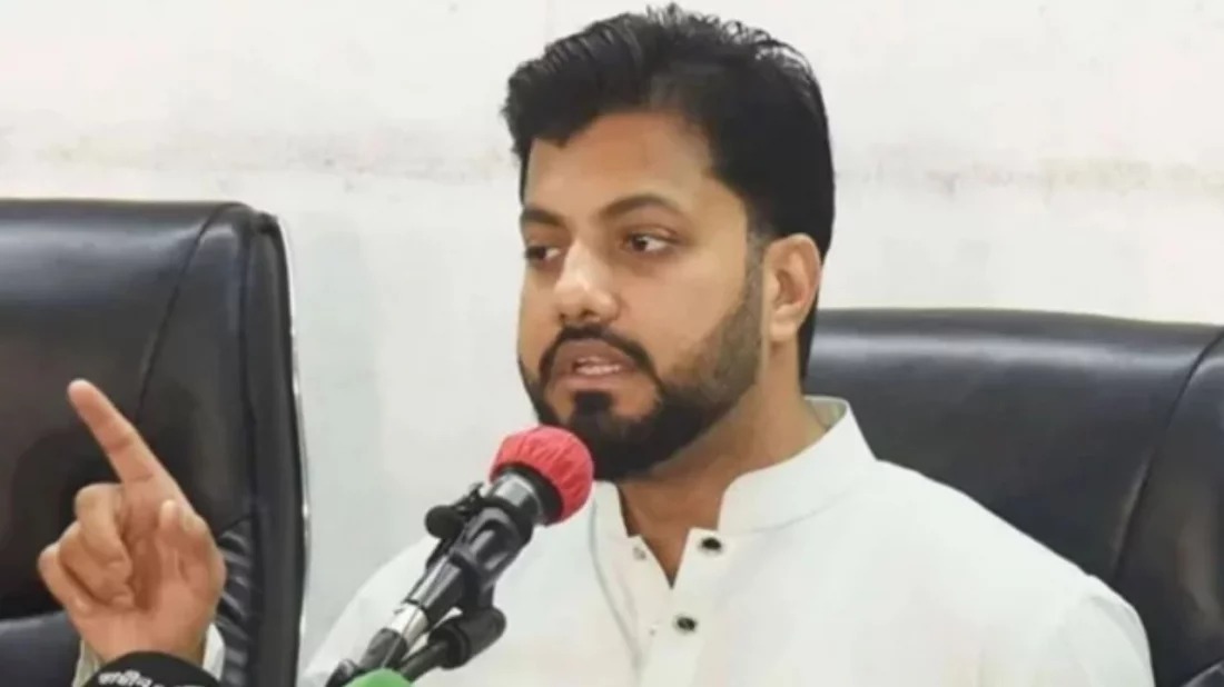 উপদেষ্টা আসিফকে ক্ষমা চাইতে হবে: ইশরাক হোসেন