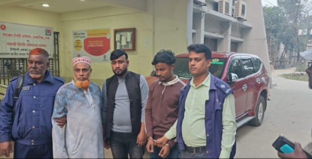 কেরানীগঞ্জে ভুয়া নামজারি কাগজপত্র ব্যবহার করে জমি রেজিস্ট্রির চেষ্টাকালে আটক ৩