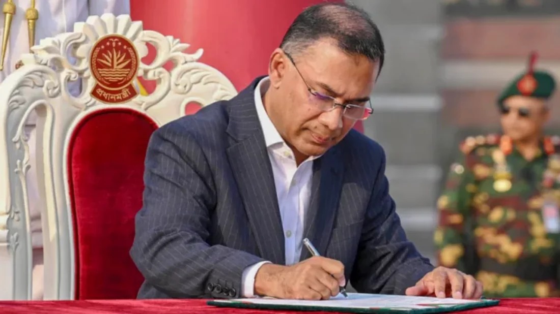 আজ সচিবালয়ে প্রথম অফিস নতুন প্রধানমন্ত্রীর