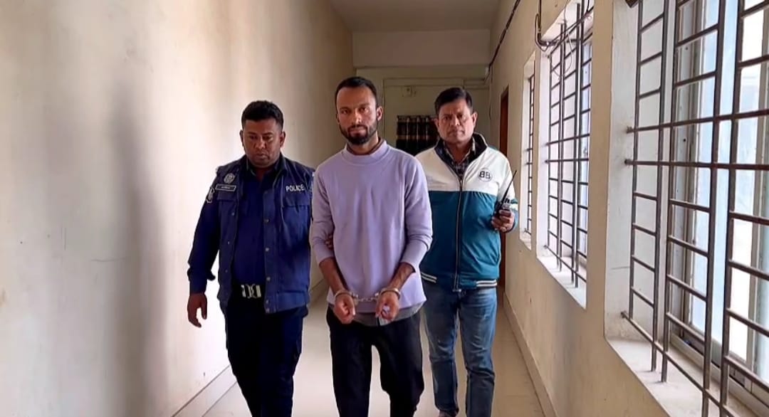 ফরিদপুরে স্ত্রীর অন্তরঙ্গ ছবি–ভিডিও ছড়ানোর অভিযোগে সাবেক স্বামী গ্রেপ্তার