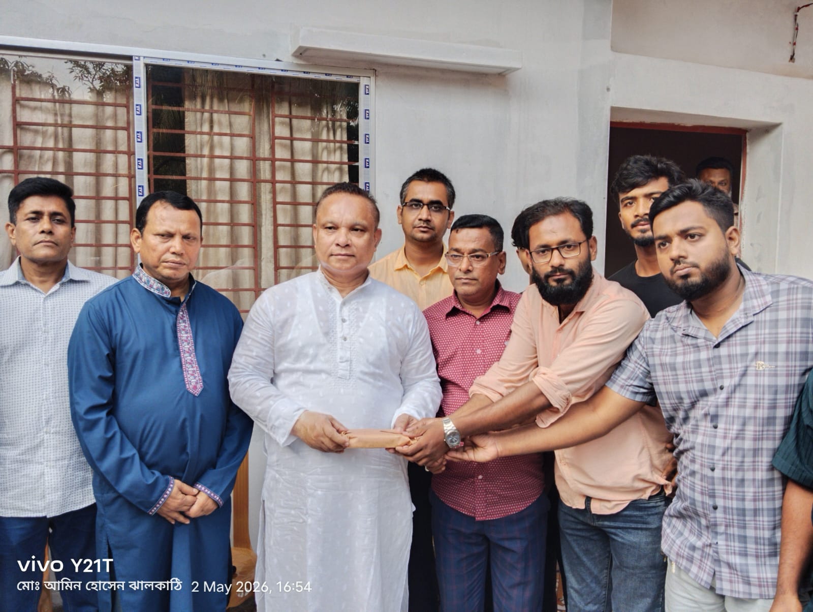ঝালকাঠিতে ক্যান্সার আক্রান্ত তরুণের পাশে ড. জিয়াউদ্দিন হায়দার